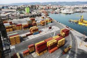 ISTAT: export extra UE registra meno 10%