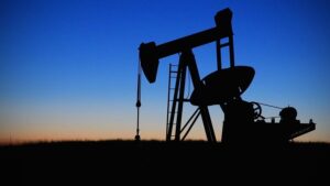 Flash – Prezzo petrolio al rialzo alla riapertura dei mercati