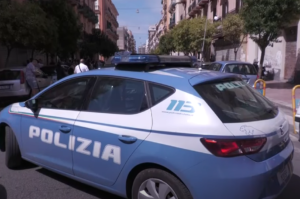 Taranto: un uomo spara a 2 agenti