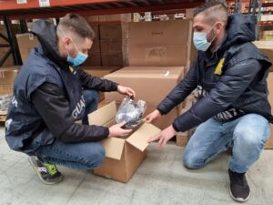 Torino: sequestrati 6 milioni di falsi articoli “Made in Italy”