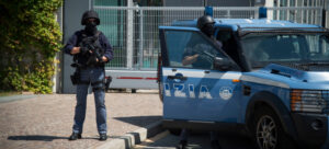 Palermo: arrestati presunti responsabili di una rapina
