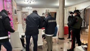 Carabinieri – Operazione contro criminalità organizzata: 65 arresti