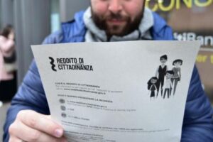 Terrasini, Palermo: uomo perde RdC e minaccia sindaco