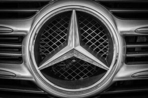 Flash – Mercedes, richiamate 1 mln di auto per possibili problemi ai freni