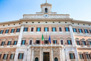 Pd, proposta di legge Montecitorio: diventi “Camera deputate e deputati”