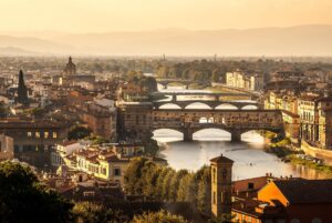 Firenze: due ambientalisti imbrattano Palazzo Vecchio