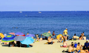 Savona: 5 turisti feriti da caduta massi in spiaggia