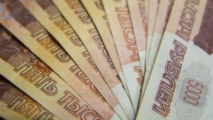 Russia: solo rubli perché dollari ed euro sono valute “tossiche”