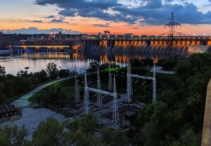 Zelensky accusa Mosca scudo con la centrale di Zaporizhzhia”