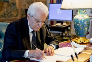 Presidente Mattarella: ” La morte del Papa Emerito è un lutto per l’Italia”
