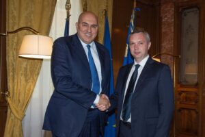 Flash – Ministro Crosetto (Difesa) incontra l’Ambasciatore dell’Ucraina