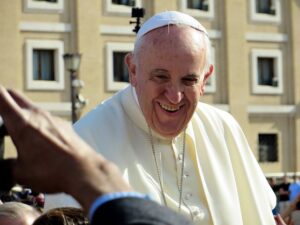 Papa Francesco al Colosseo: “siamo nella terza guerra mondiale”