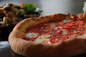 I Carabinieri del NAS chiudono la Pizzeria che inventò la “Margherita”