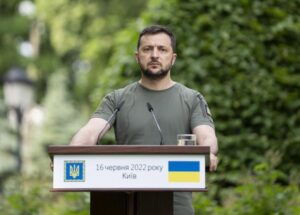 Ucraina, Zelensky: “Truppe nel Donbass mantengono posizioni”