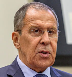 Lavrov esclude colloqui con Zelensky