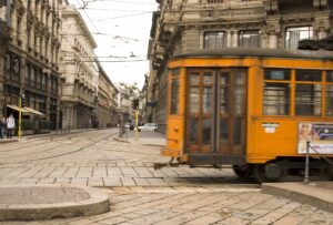 Milano: ragazzo morto investito da un tram