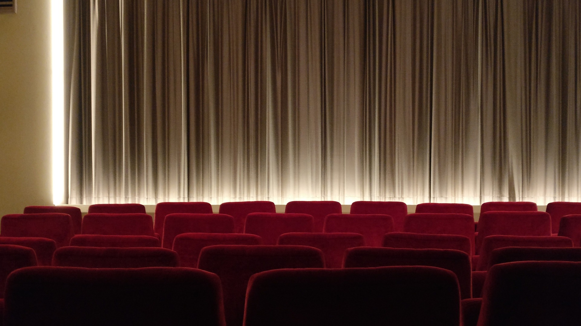 teatro-cinema-spettacolo-ph.pixabay