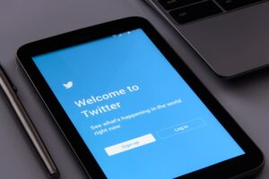 Twitter: aumentano profili vip falsi