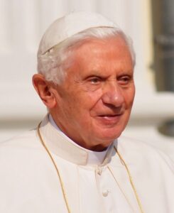 Papa emerito Benedetto XVI: condizioni gravi ma stabili