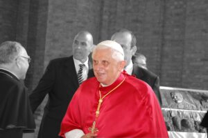 L’annuncio del decesso di Papa Benedetto XVI da parte del Direttore della Sala Stampa Vaticana