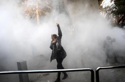 iran_proteste_sciopero-ragazza_afp.jpg
