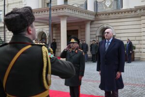 Ministro della Difesa in visita ufficiale in Azerbaigian