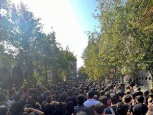 Iran: caos per possibile esecuzione di due manifestanti