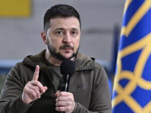 Ucraina, Zelensky: “l’Occidente non deve esitare”