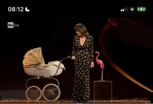 Chiara Francini, il monologo sull’assenza e sul difficile ruolo della maternità