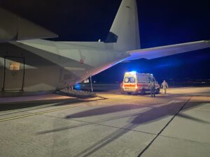 Aeronautica, volo salva-vita per bebè di tre giorni