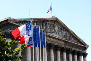 Francia, Governo vara riforma pensioni senza voto Parlamento