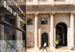 Bank of England rialza tassi di 25 punti
