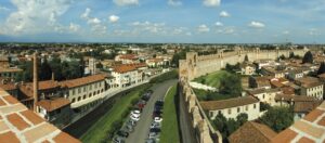 Ultima generazione, blitz a Padova. Bloccato traffico per il clima