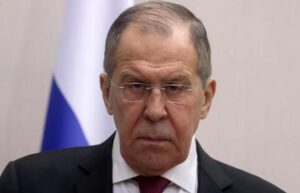 Ucraina-Russia, Lavrov: “Consideriamo l’Ue un’associazione ostile”