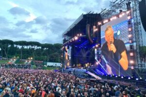 Bruce Springsteen a Roma, pioggia non spaventa il popolo del Boss al Circo Massimo