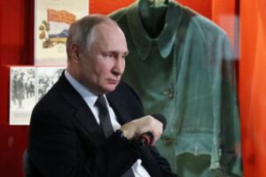 Russia, Putin: “tutti contro di noi”