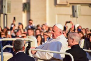 Papa Francesco: “Ho una bronchite molto acuta e infettiva”