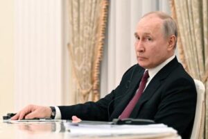 Putin: “rischiato di perdere risultati ottenuti”