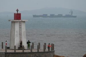 Stretto di Taiwan: schierati aerei e navi da guerra dalla Cina