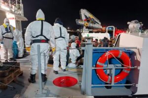 Lampedusa: l’hotpost è ormai al super collasso