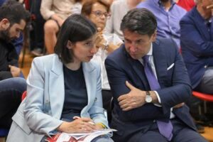 Conte – Schlein, tensioni tra “convergenze” e “ostacoli”