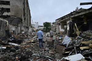 Ucraina, raid russi su Kharkiv. Kiev attacca il ponte di Kerch