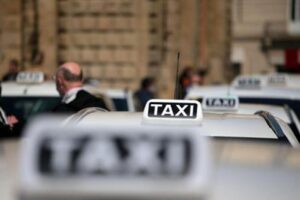Sicurezza Stradale: Ministero paga taxi fuori discoteca