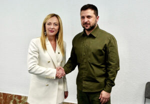 Meloni incontra Zelensky a Granada, ribadito il sostegno all’Ucraina