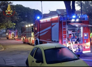 Padova, incendio appartamento, feriti ed evacuate 60 persone.