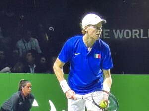 Coppa Davis, Sinner batte Djokovic in tre set