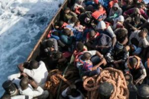 Tunisia blocca 13 tentativi di partenze irregolari di migranti