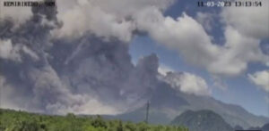 Indonesia, eruzione vulcano Marapi, morti almeno 11 escursionisti