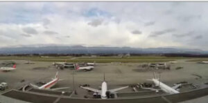 Incidente aeroporto Ginevra, annullati 30 voli
