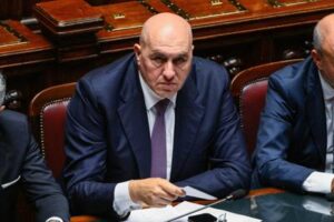 Ministro Crosetto: Riservisti, riserva utile per la Difesa